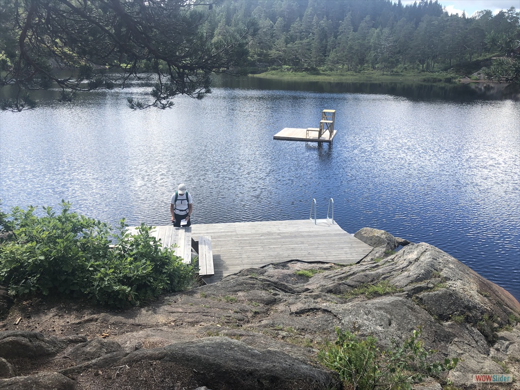 Men så er sivilisasjonen tydelig.  Linvannet.