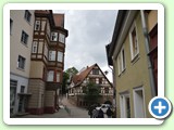 Eisenach i Thuringen, 70km sørøst for Kassel,  vel 40.000 innbyggere.  Her gikk Martin Luther på gymnas fra 1498-1501 og han bodde store deler av tiden i familien Cotta's hus, midt på bildet, i dag Lutherhaus. 