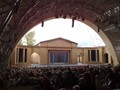 Like før....   
Slik så scenen ut fra 30. seterad. Her foregikk hele spillet.  Det var ikke lov å ta bilder under forestillingen, så derfor kun et par her innenfra...
Se websiden:  www.passionsspiele-oberammergau.de/en/home.