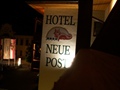Hotell Neue Post midt i Zell am See....   
Denne byen/dorfen ligger idyllisk til midt på vestbredden av Zeller See.  Det er et av Alpenes kjente steder.  Araberprinser på ferie her er ikke sjeldent syn...