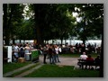 Edelweissabend i parken ved sjøen....   
Utpå kvelden var det Edelweissabend i parken.  Her var det salg av drikke og forskjellig underholdnings-innslag med "Lederhosen" und so weiter....