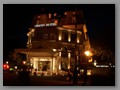 Grand Hotel by night....   
Like bortenfor "troner" Grand Hotel by night.  En og en aner at her er det ikke noe sekunda...