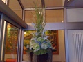 Hotel Sonnenhügel, Bad Kissingen....   
Det var hotellet for natten. Hotellet var omgitt av høye trær og vi så lite til solen. Men der var vakre blomsterdekorasjoner i hotellets foajé.